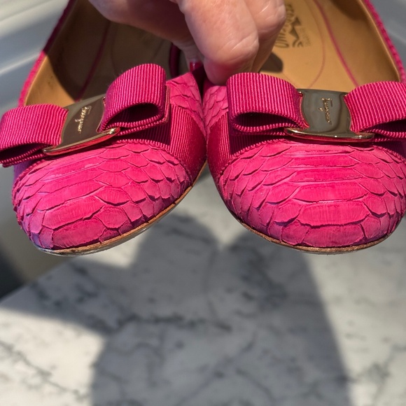 Salvatore Ferragamo Embossed Leather Varina Ballet Flats - Picture 1 of 8